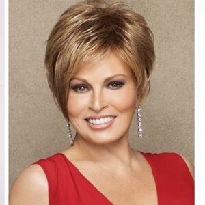 Raquel Welch Cinch Wig in Glazed Strawberry